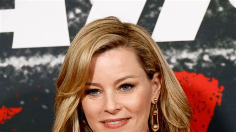 Elizabeth Banks, 49, Glows in Latest。